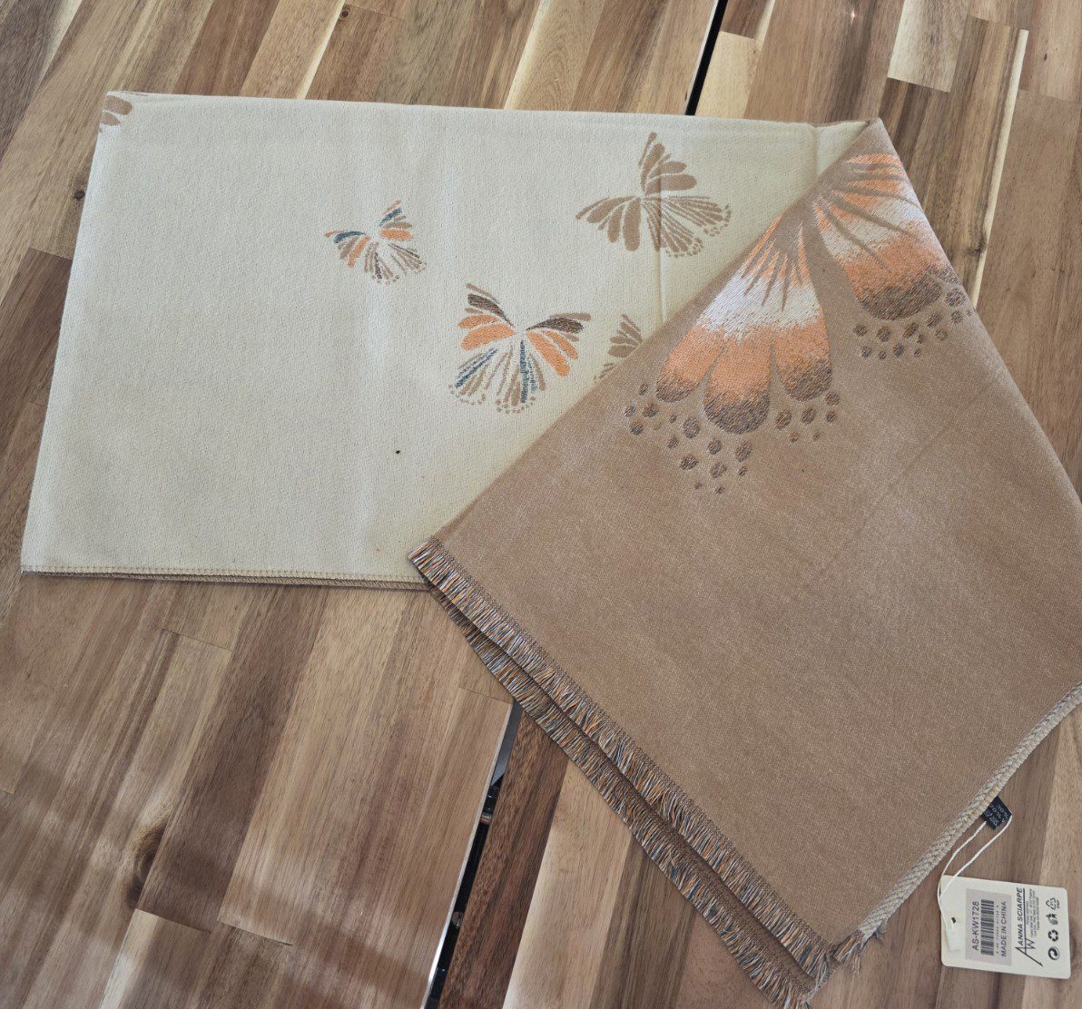 beige
