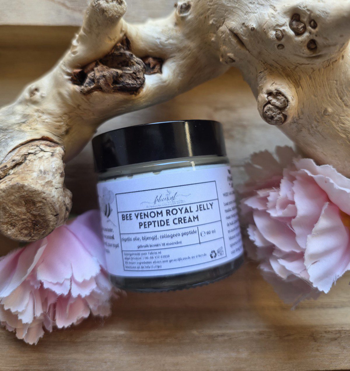 Handgemaakte anti-age creme met Bijengif en Koninginnengelei - collageen peptide - nigella olie 60ml