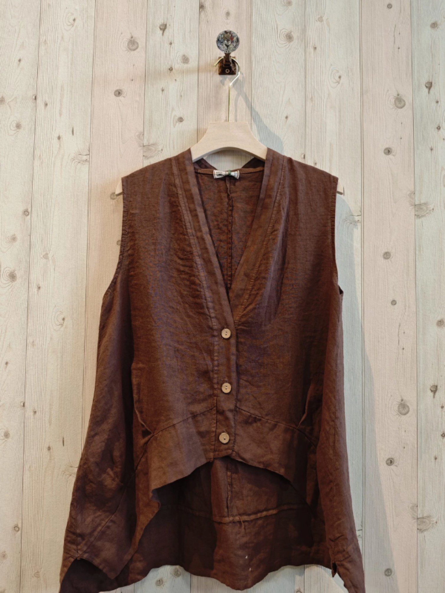 Stoere 100% mouwloze linnen top - geknopt - asymmetrisch - BRUIN kleur - Maat 40/42