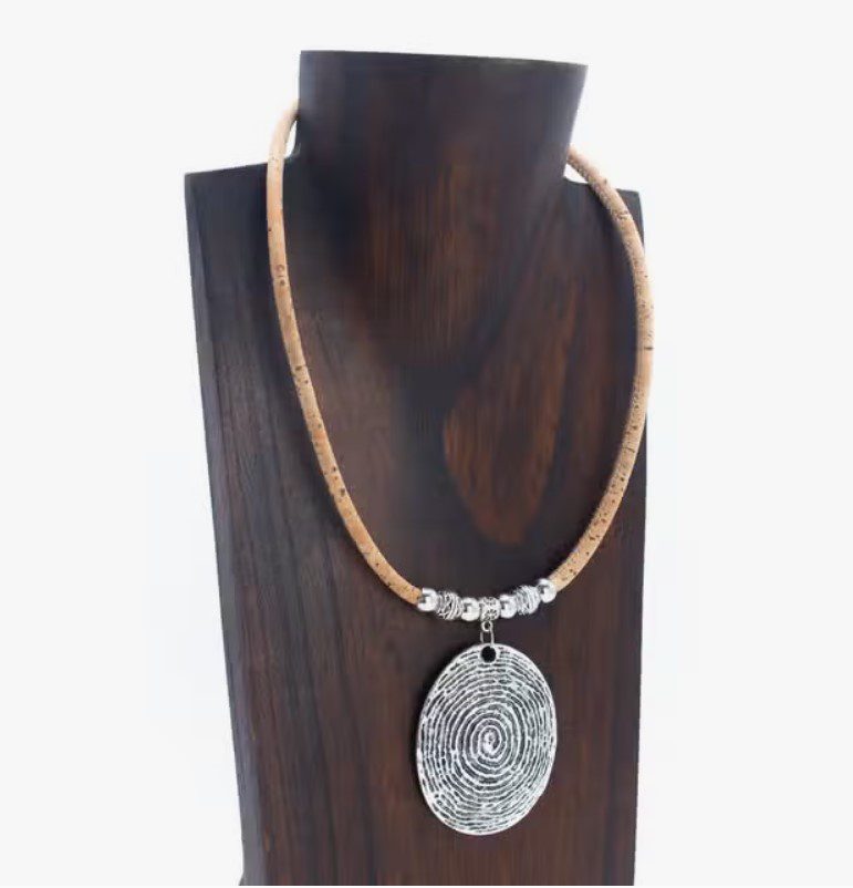 Natuurlijke handgemaakte ecologische boho kurk ketting - geen allergie - milieuvriendelijk - stallen