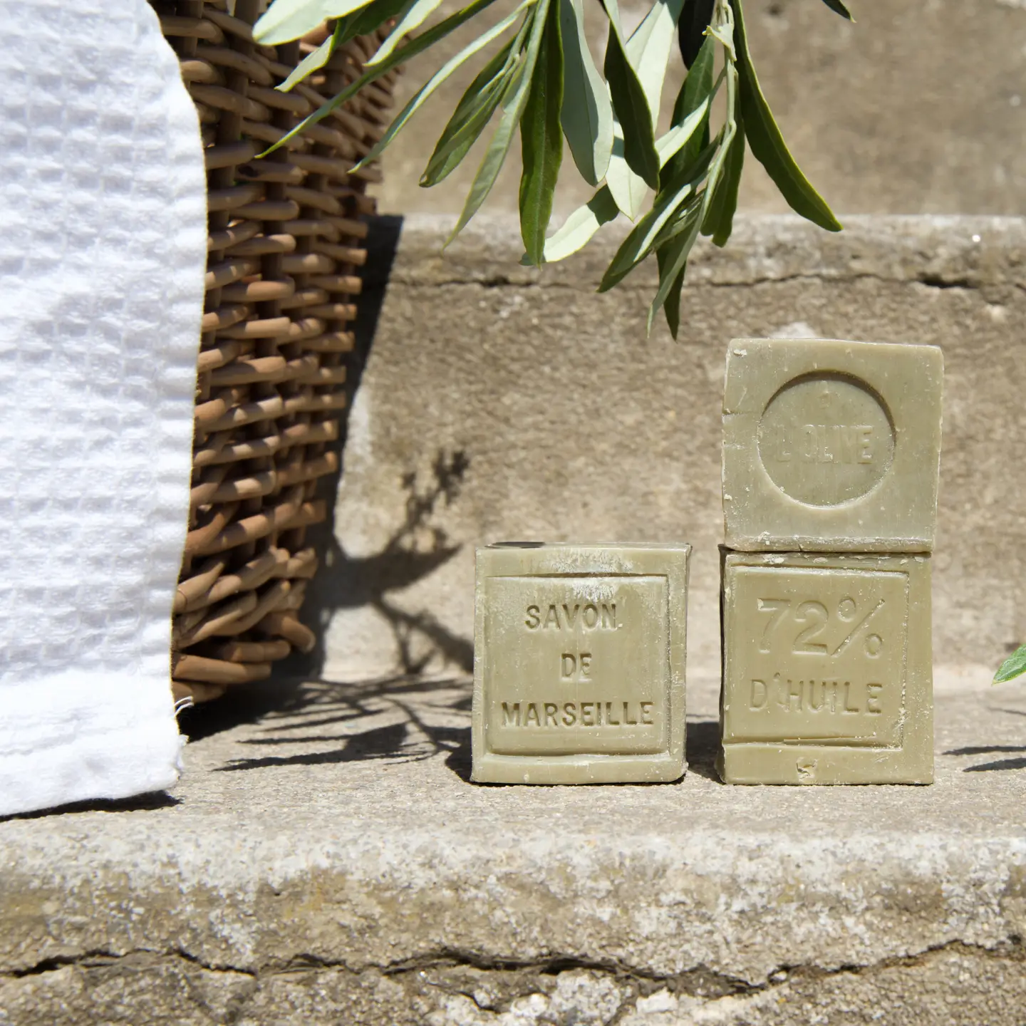 3 stuks Marseillezeep Extra Puur 72% - Olijfolie - GREEN Cube - huid en keuken - Ruwe zeep gemaakt in Frankrijk 3x100gr
